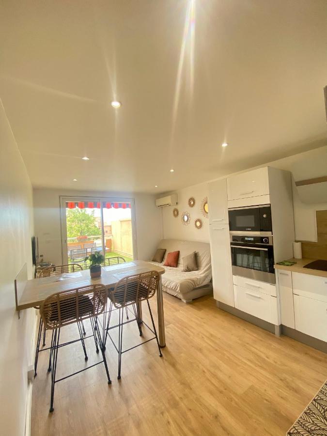 Superbe Appartement Avec Grande Terrasse Carqueiranne Ngoại thất bức ảnh